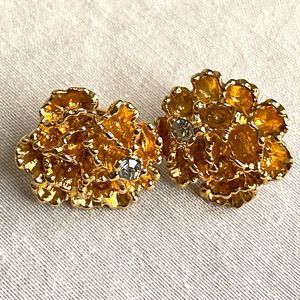 Avon Flower Earrings Gold Tone 3D Petals Single Clear Tiny Rhinestone